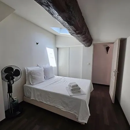 Le Duplex Du Marin Nimois - Nuit A Apartment Nimes